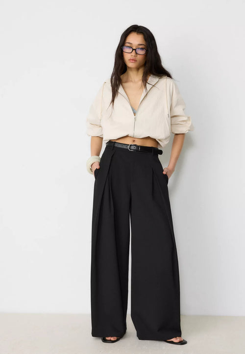 Maxi Dart Black Pleated Pants