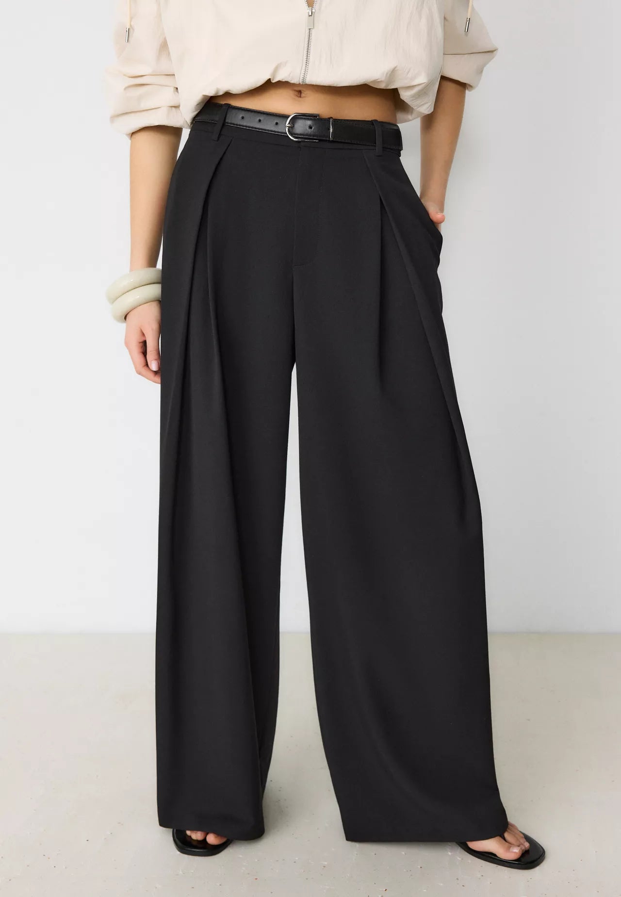 Maxi Dart Black Pleated Pants