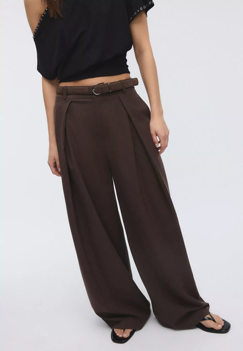 Maxi Dart Dark Brown Pleated Pants