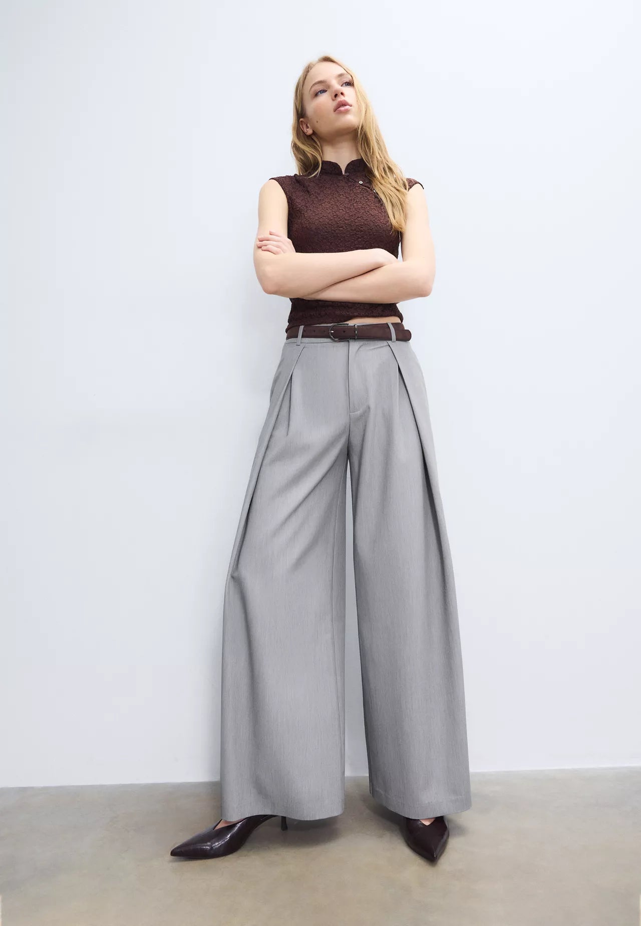 Maxi Dart Gray Pleated Pants