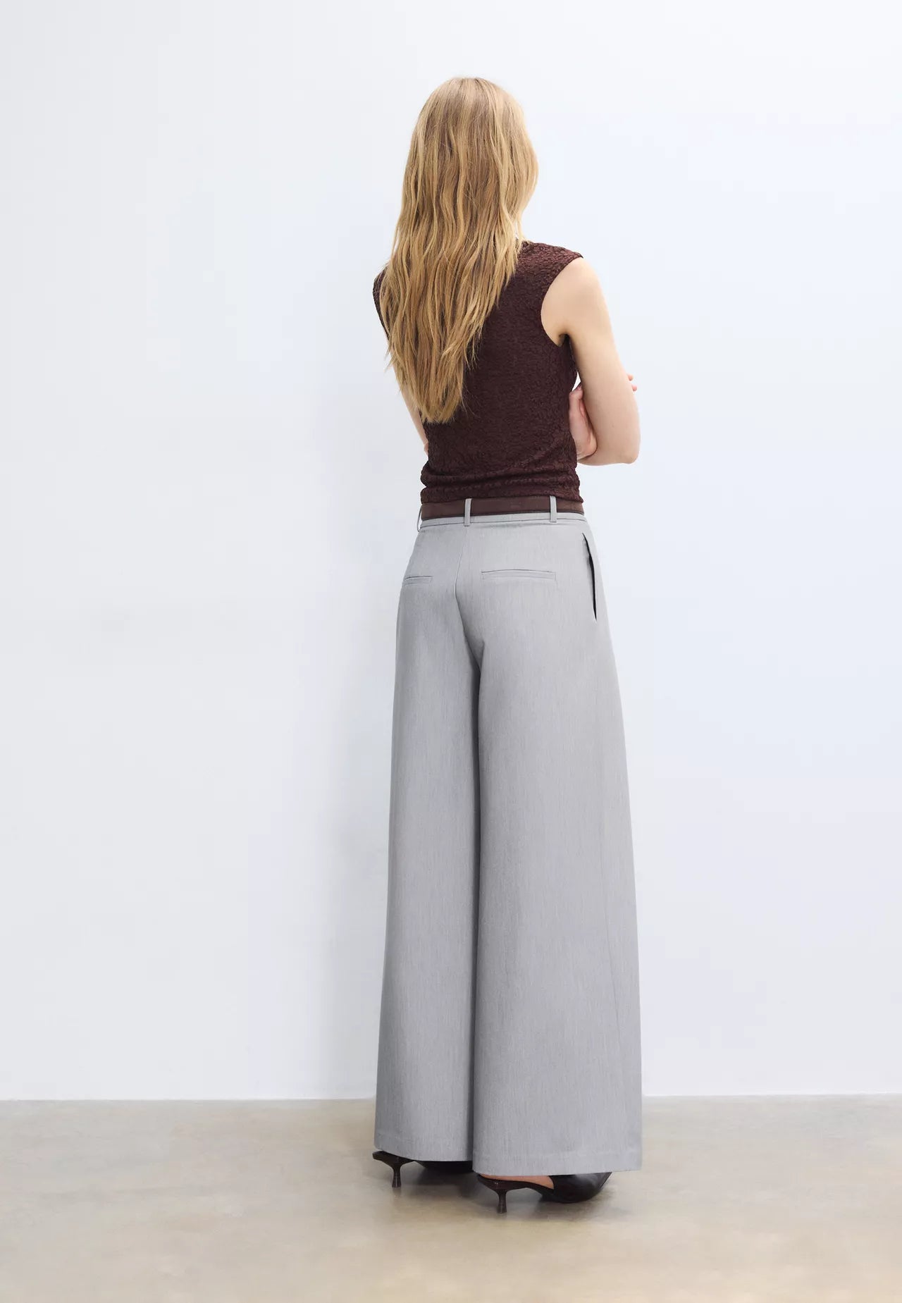 Maxi Dart Gray Pleated Pants