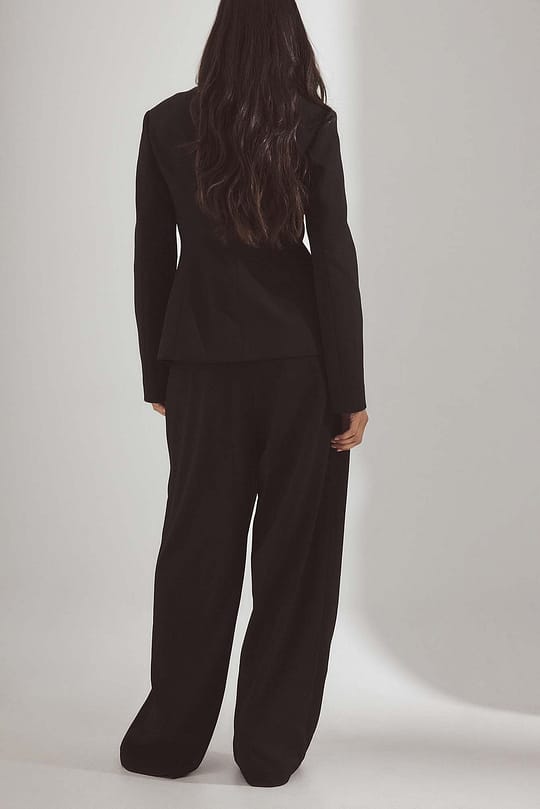 Wide-Leg Black Pleated Pants
