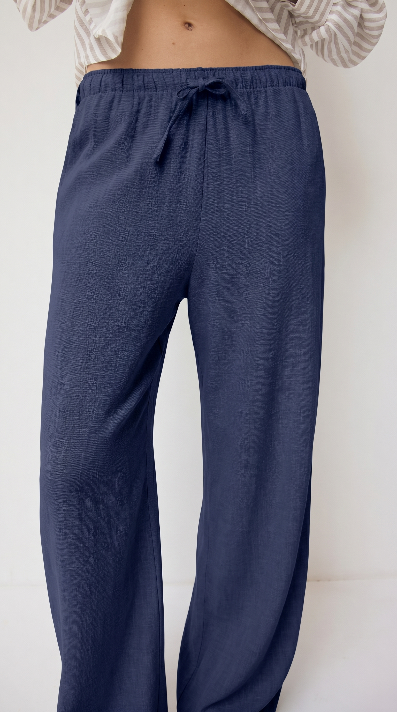 Straight-Leg Indigo Linen Pant